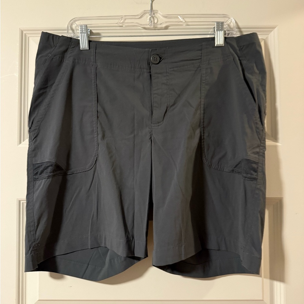 Columbia women’s Omnishield shorts